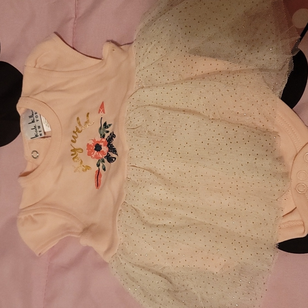 Nicole K New York Stay Wild onsie tutu size 6/9 months.
